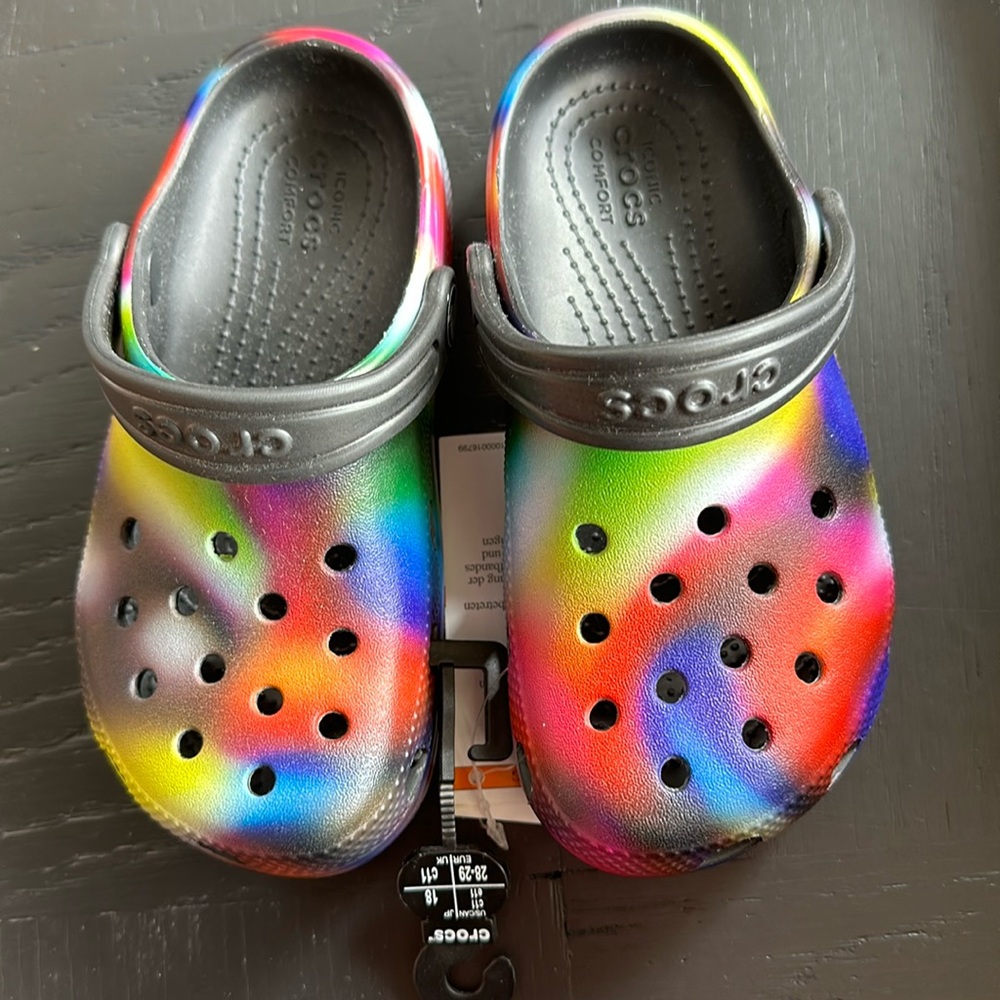 BNWT Crocs Solarized Clog rainbow tie dye size C11